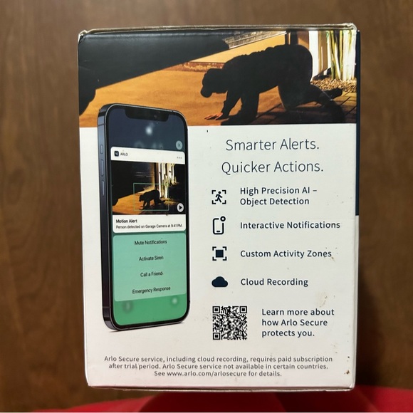 Arlo Essential wire-free spotlight security camera NWT - Picture 5 of 5